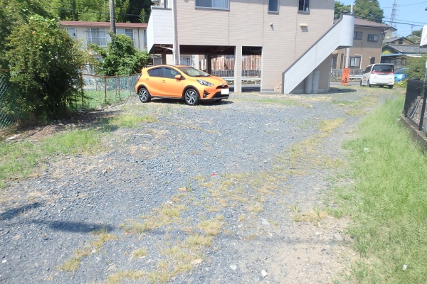 駐車場　敷地外駐車場