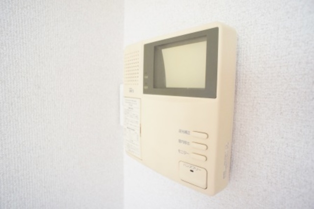 セキュリティ　映像で来訪者が確認できるＴＶモニター付きインターホンです