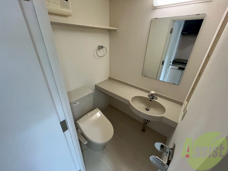トイレ　こちらはトイレです。清潔感があり、安心して使用できます。