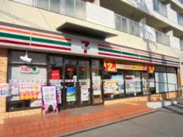 コンビニ　セブンイレブン吹田山田東4丁目店（コンビニ）まで382m