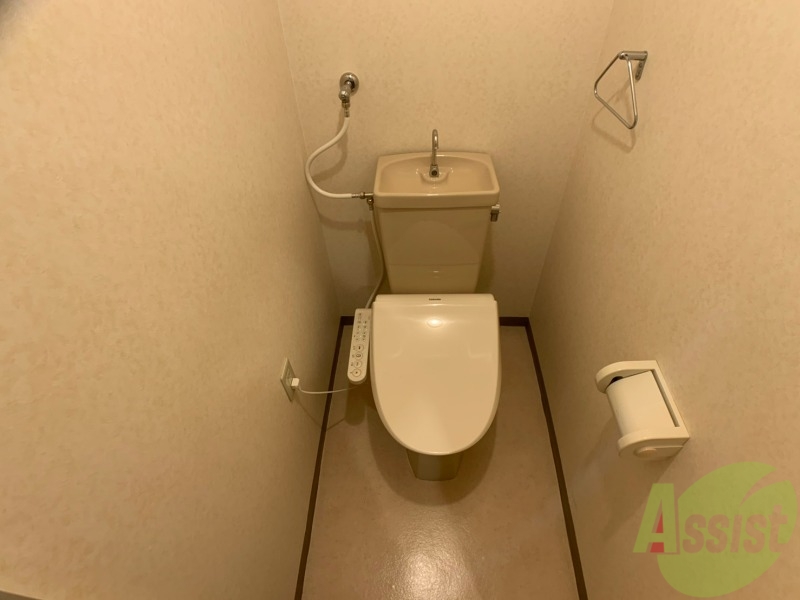 トイレ　こちらはトイレです。清潔感があり、安心して使用できます。