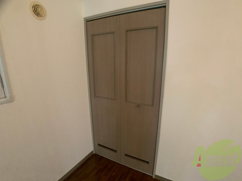収納　寝室の収納です。部屋がすっきり片付きます。