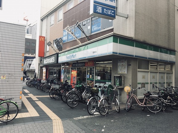 コンビニ　ファミリーマート（コンビニ）まで78m