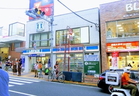 コンビニ　ローソン大森駅西口店（コンビニ）まで390m