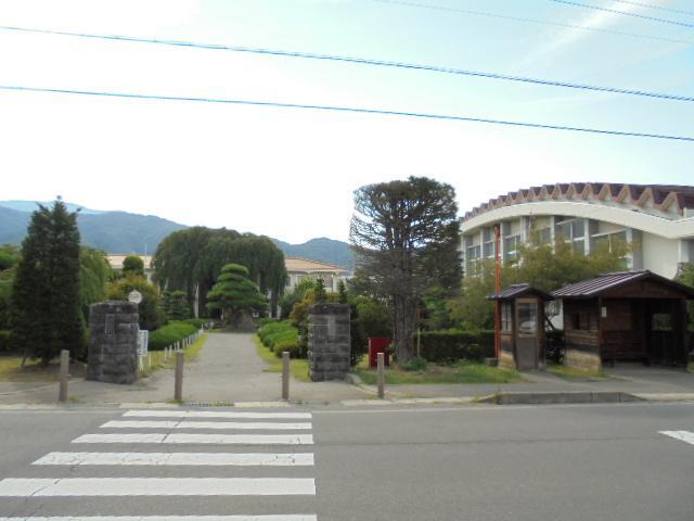小学校　山形村立山形小学校（小学校）まで1972m