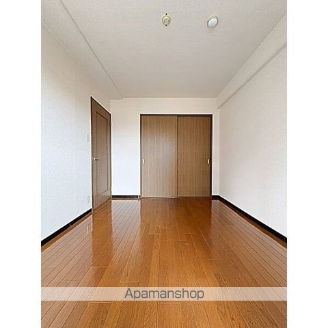 レージュ原の居間写真