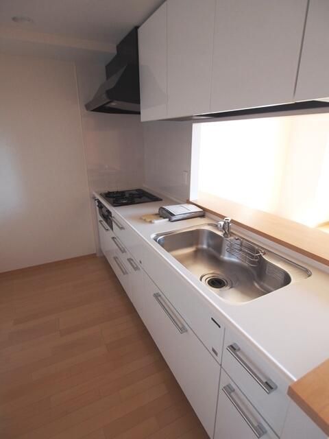 キッチン　写真は同タイプ住居です。