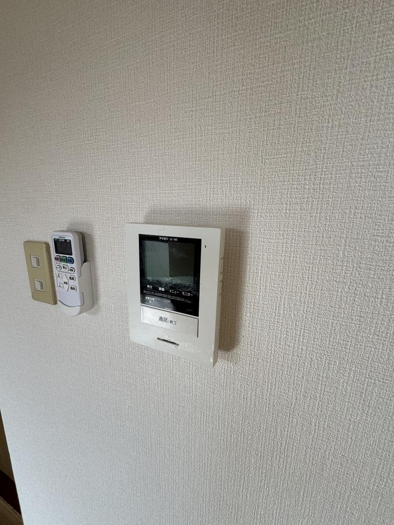 セキュリティ　モニター付インターホン
