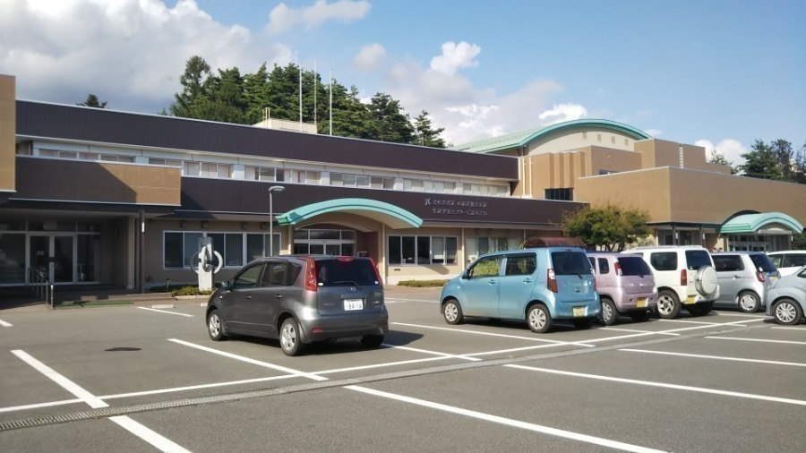 役所　北杜市立総合支所（役所）まで784m