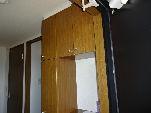 玄関　玄関　下駄箱