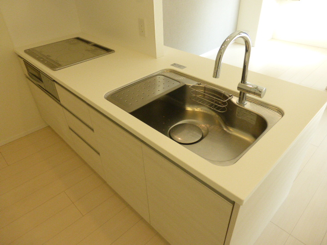 キッチン　写真は同タイプ住居です。
