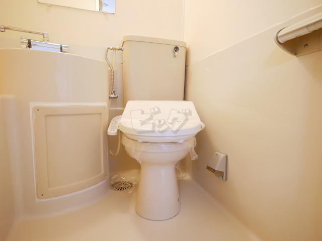 トイレ　※他号室の写真になります。雰囲気のご参考にどうぞ♪
