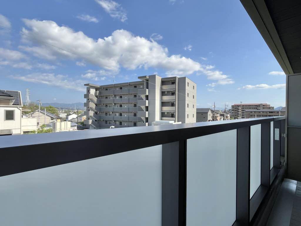 バルコニー　同じ建築会社のイメージ写真になります
