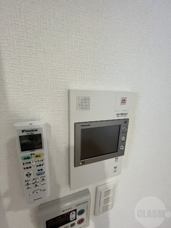 セキュリティ　モニター付きインターホン♪