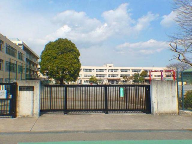 小学校　忠生小学校（小学校）まで550m