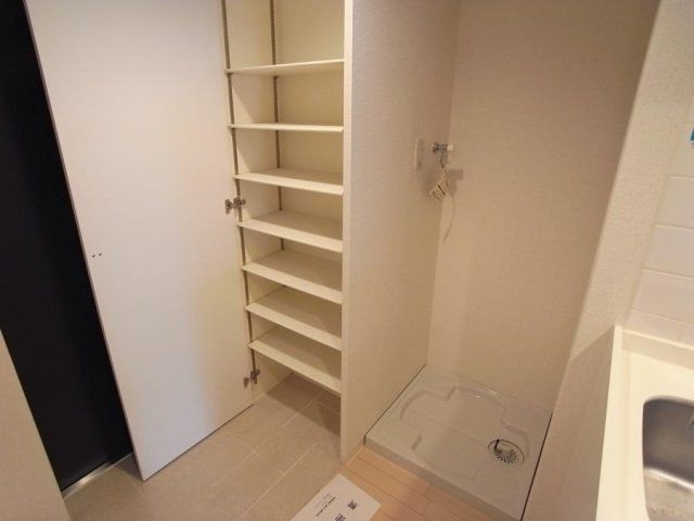 収納　靴入
