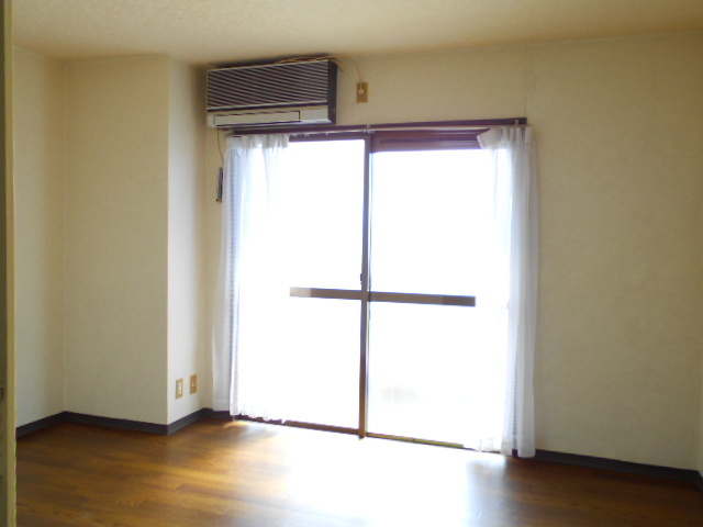 居室・リビング　最上階の明るいお部屋です