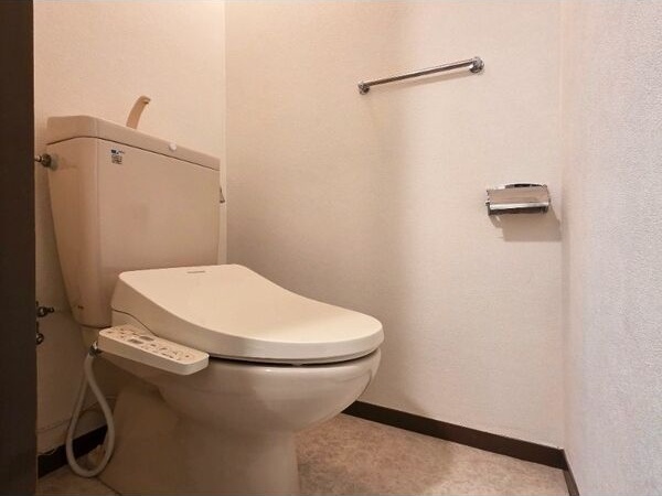 トイレ　トイレもきれいです