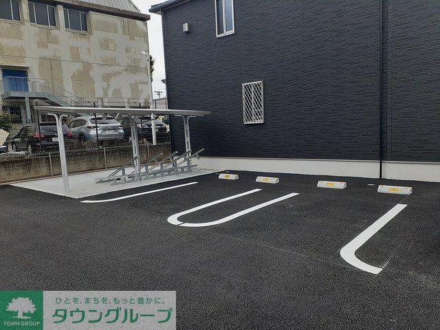 エントランス　駐車場