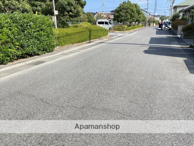 その他　前面道路（その他）まで0m