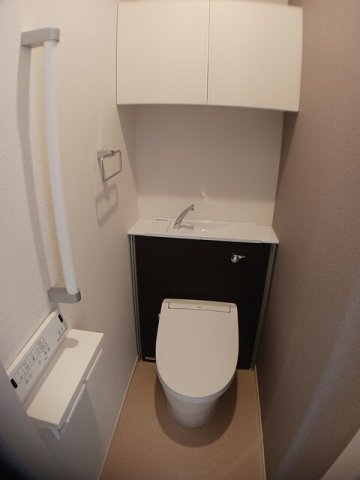 トイレ　落ち着いたトイレです