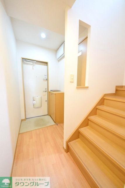 玄関　お問合せはタウンハウジングまで！※現地待合わせ相談可能