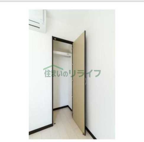 収納　写真は同タイプ住戸です。
