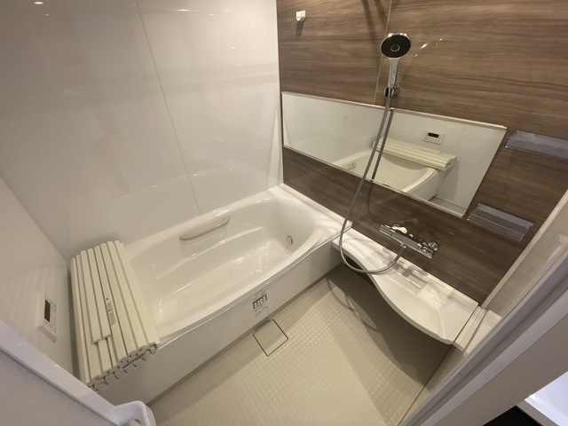 バス・シャワールーム　同施工会社の別物件。参考写真です。