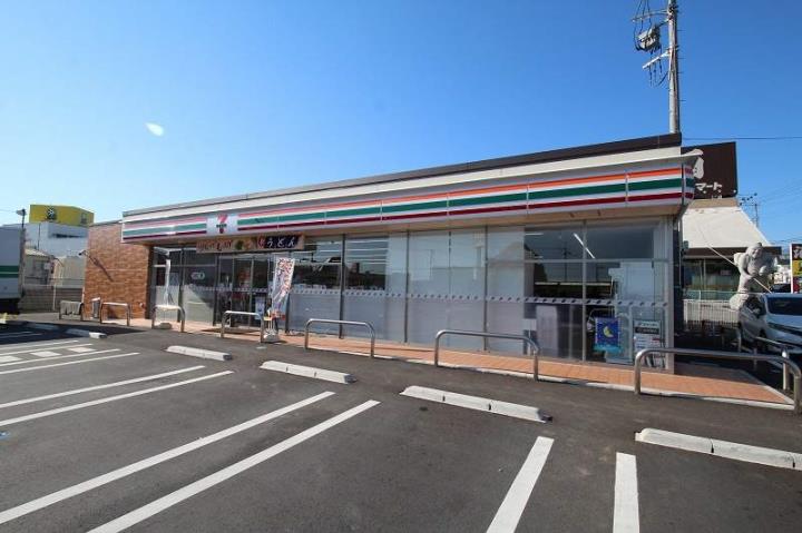 コンビニ　セブンイレブン（コンビニ）まで800m