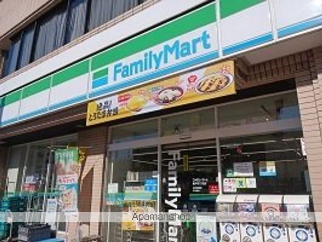 コンビニ　ファミリーマート（コンビニ）まで76m