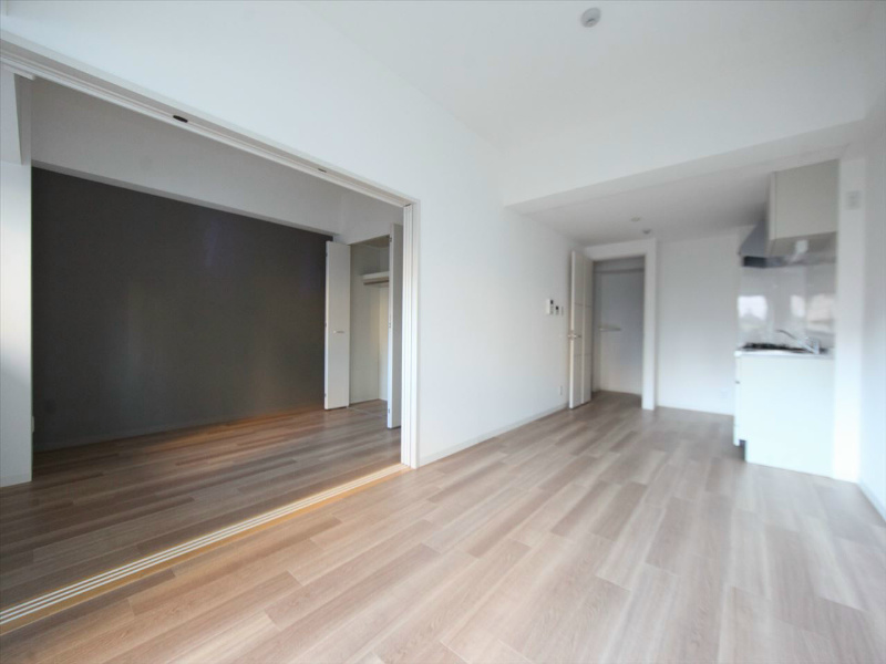 居室・リビング　LDK11.6帖　洋室6帖とつなげても仕切っても使えます