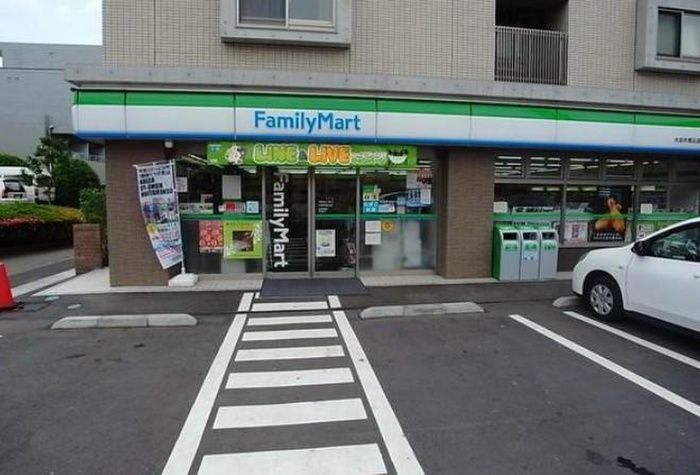 コンビニ　ファミリーマート　大田中馬込店（コンビニ）まで300m
