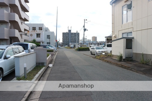 その他　前面道路（その他）まで0m