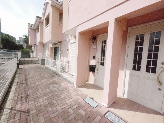 エントランス　★かわいい玄関ポーチ★