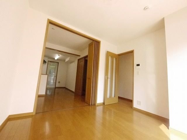その他部屋・スペース　★ダイニングとつなげてリビングとしても使えます★