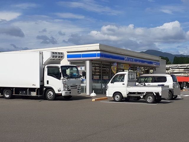 コンビニ　ローソン大口里北店（コンビニ）まで400m