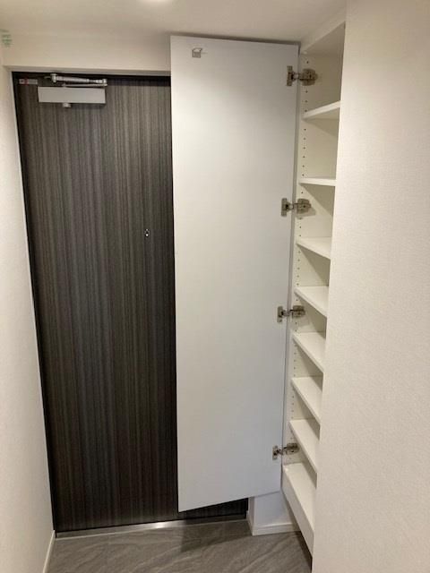 玄関　収納もある玄関です