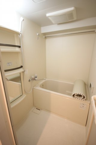 バス・シャワールーム　同間取の参考写真