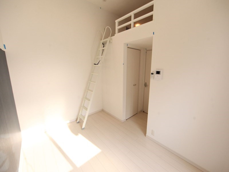 その他　洋室5.7帖　ロフト5.6帖（収納でもお部屋でも使えます）