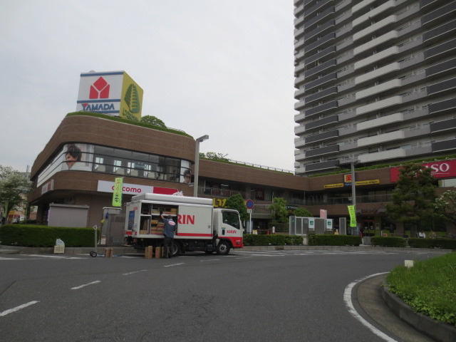 ショッピングセンター　ヤマダ電機　ダイソー（ショッピングセンター）まで736m