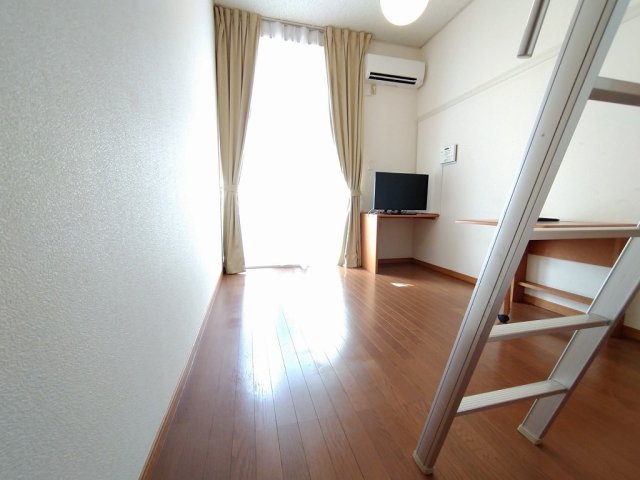 その他　2階以上は絨毯仕様です。