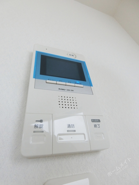 セキュリティ　モニターホンで来訪者を確認できます♪