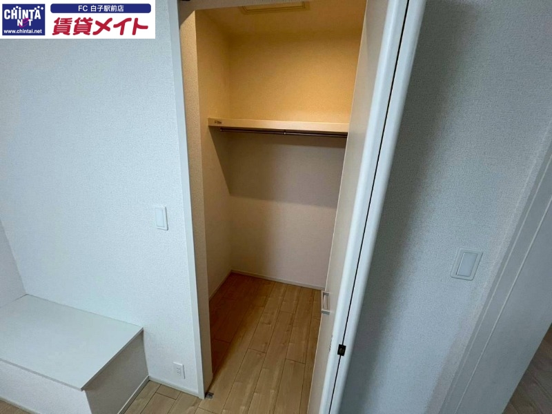 収納　同型参考写真