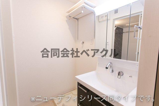 洗面設備　スペースが確保できる洗面所です