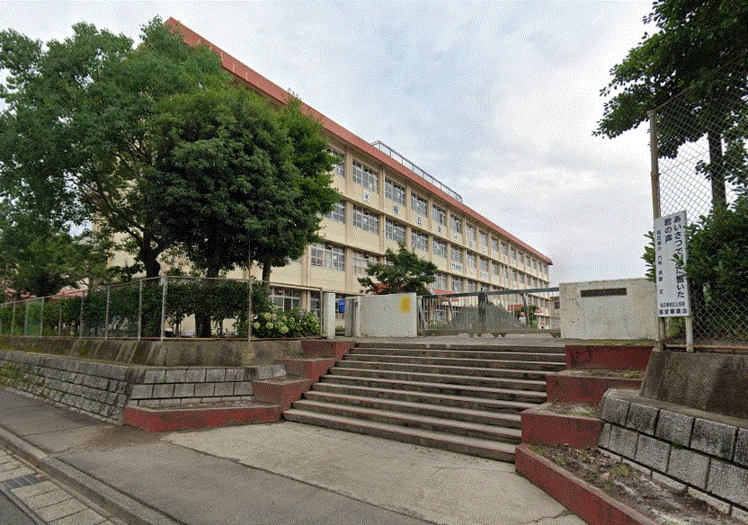 小学校　鹿児島市立桜丘東小学校（小学校）まで240m