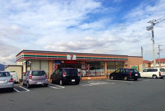 コンビニ　セブンイレブン御殿場大坂店（コンビニ）まで200m