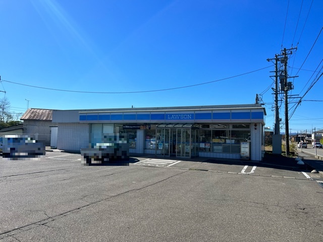 コンビニ　ローソン 大潟土底浜店（コンビニ）まで775m