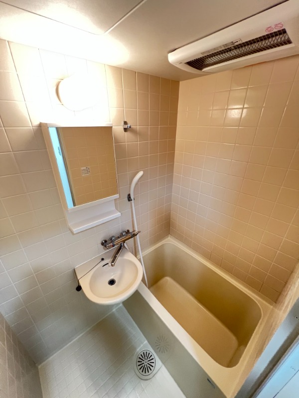 バス・シャワールーム　※他部屋参考写真