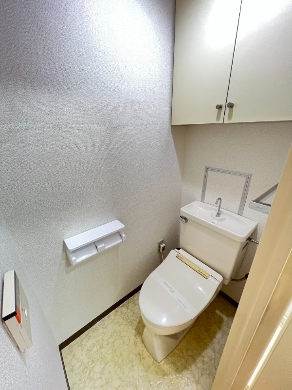 トイレ　※他部屋参考写真