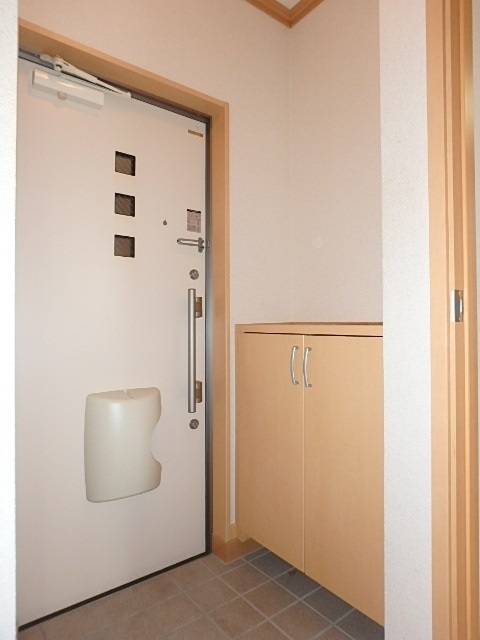 玄関　図面と現状に相違がある場合には現状を優先